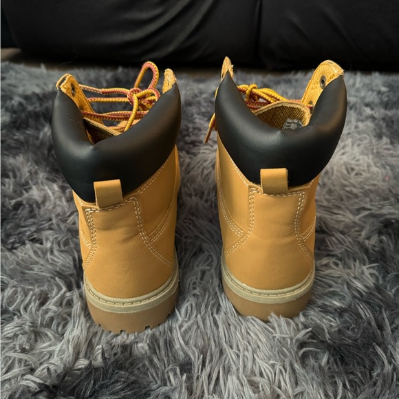 Brand new men boots - Picture 2 of 4